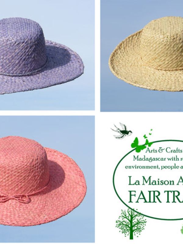 11. These artisans also make beautiful, light and functional sun hats for children. Click below to find these hats in La Maison Afrique FAIR TRADE range.