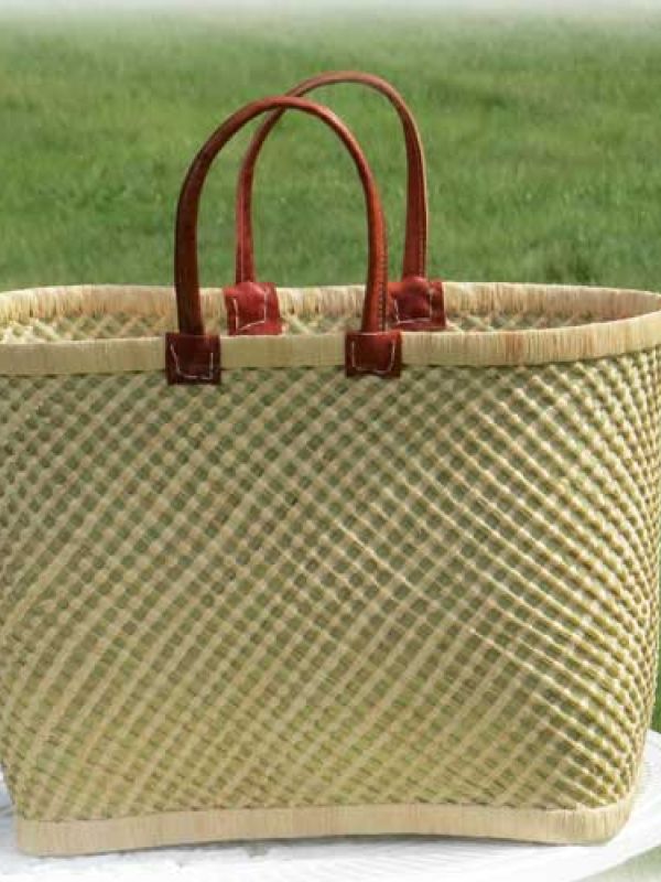 11. Basket rariboka. La Maison Afrique FAIR TRADE has continuously supported and cooperated with the village artisans since 1997. Many new models have been developed during the years. 