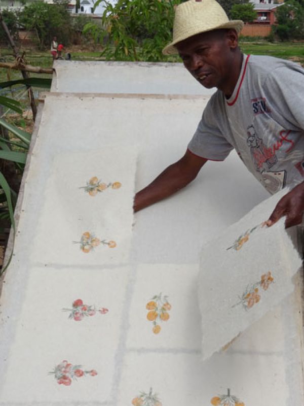 Step 9. When the sheets are dried, they are detached from the fabric.